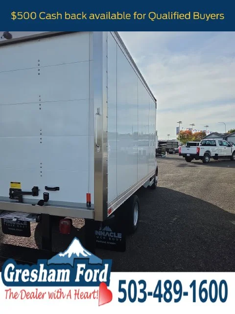 New 2027 Oxford White Ford Base image 5