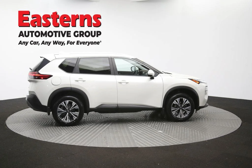 Used 2023 White Nissan SV image 47