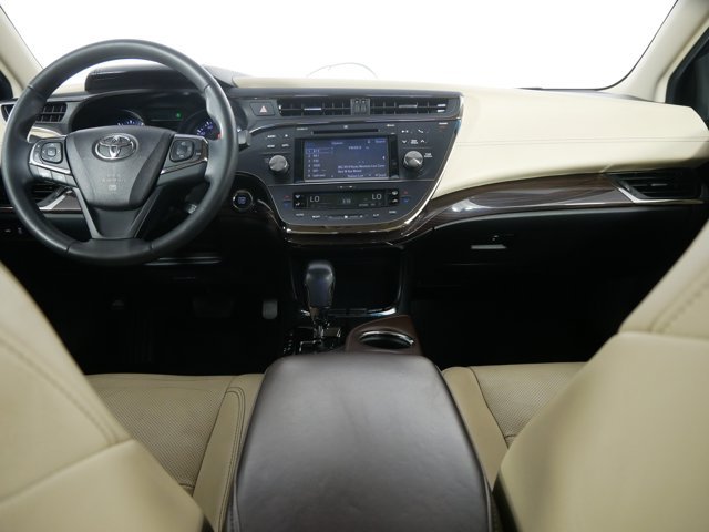 Used 2015 Sizzling Crimson Mica Toyota Limited image 18