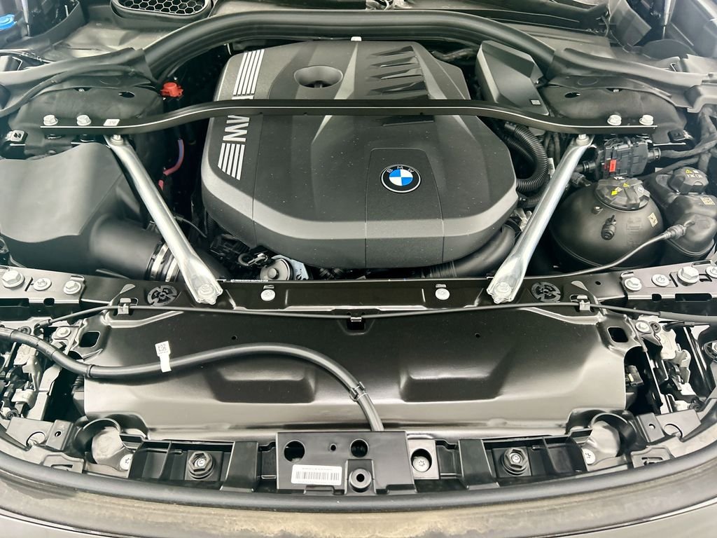 New 2026 Black Sapphire Metallic BMW 740i image 28