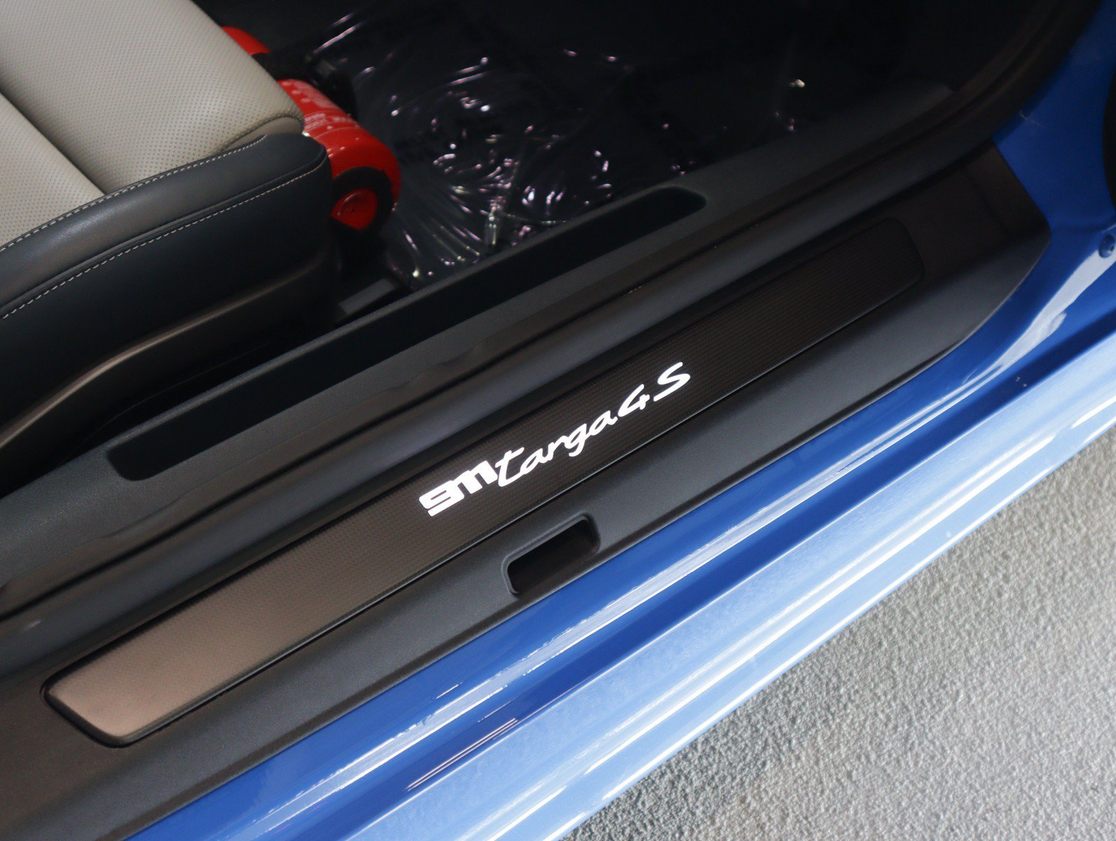 Certified Used 2022 Shark Blue Porsche Targa 4S image 29