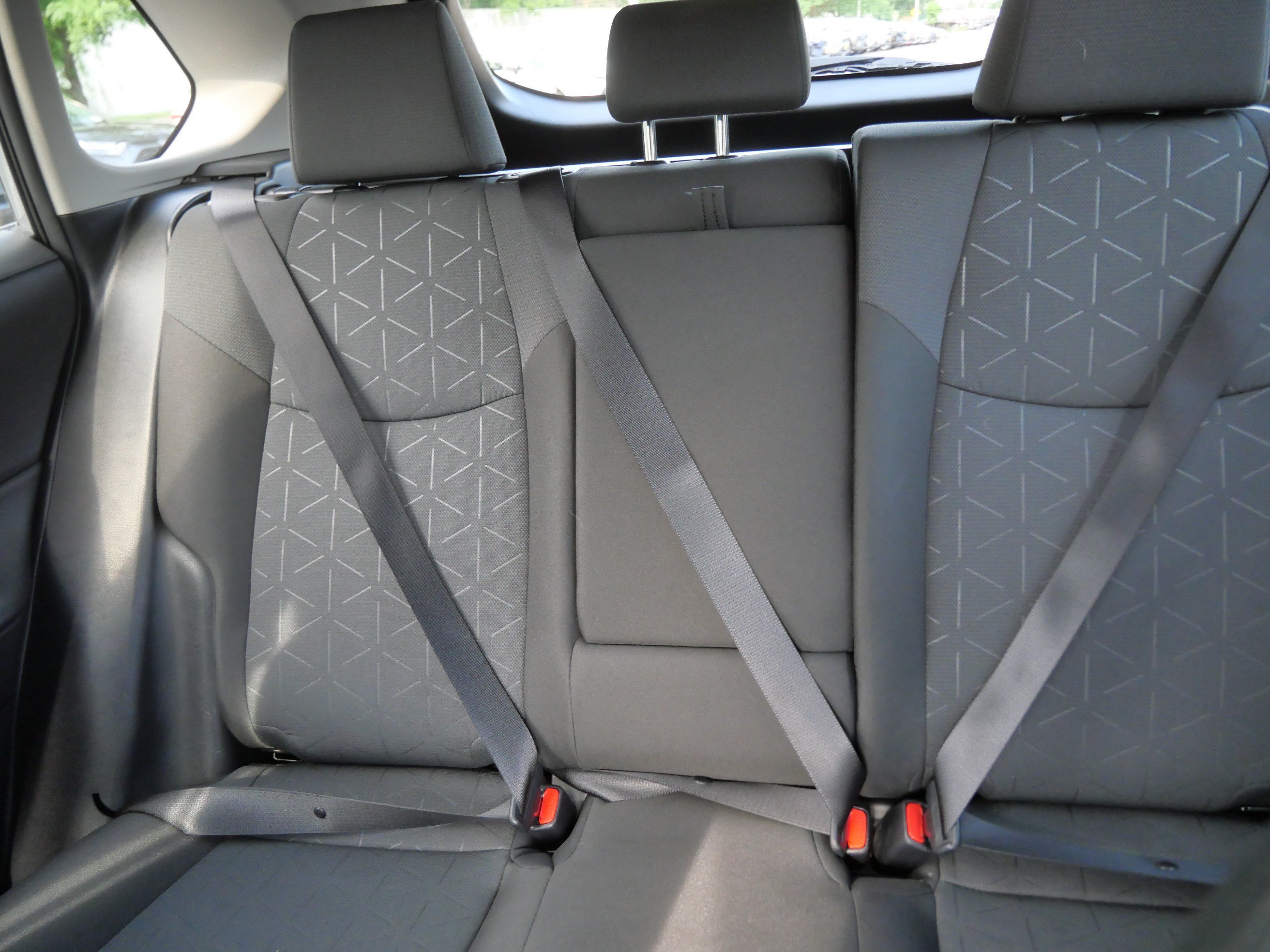 2024 Toyota RAV4 XLE - Photo 13