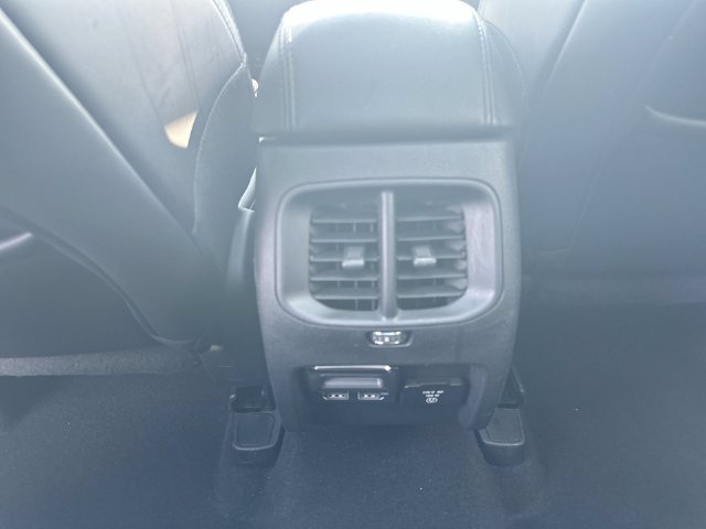 Used 2020 Black Jeep Latitude Plus image 23