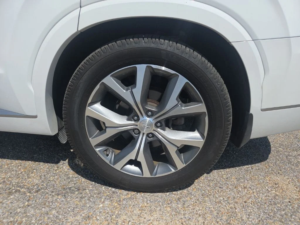 Used 2022 Hyper White Hyundai Limited image 14