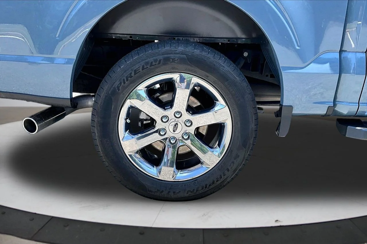 Certified Used 2023 Gray Ford Lariat image 36
