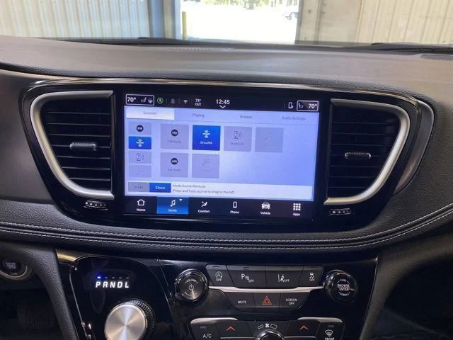 2026 Chrysler Pacifica Select - Photo 40