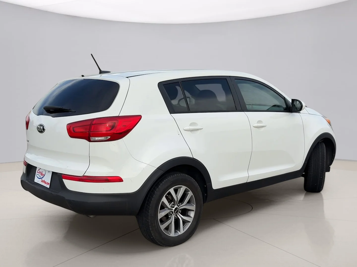 Used 2015 White Kia LX FWD image 5