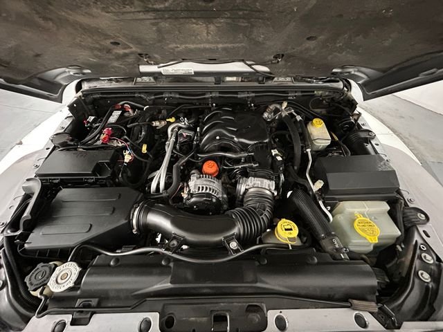 Used 2016 Silver Jeep Unlimited Sahara image 21
