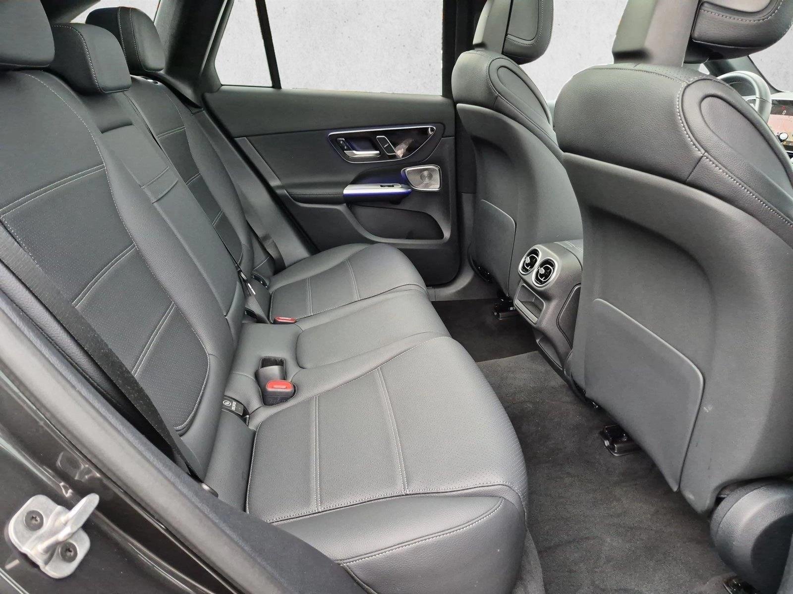 Used 2026 Graphite Grey Metallic Mercedes-Benz GLC 300 image 21