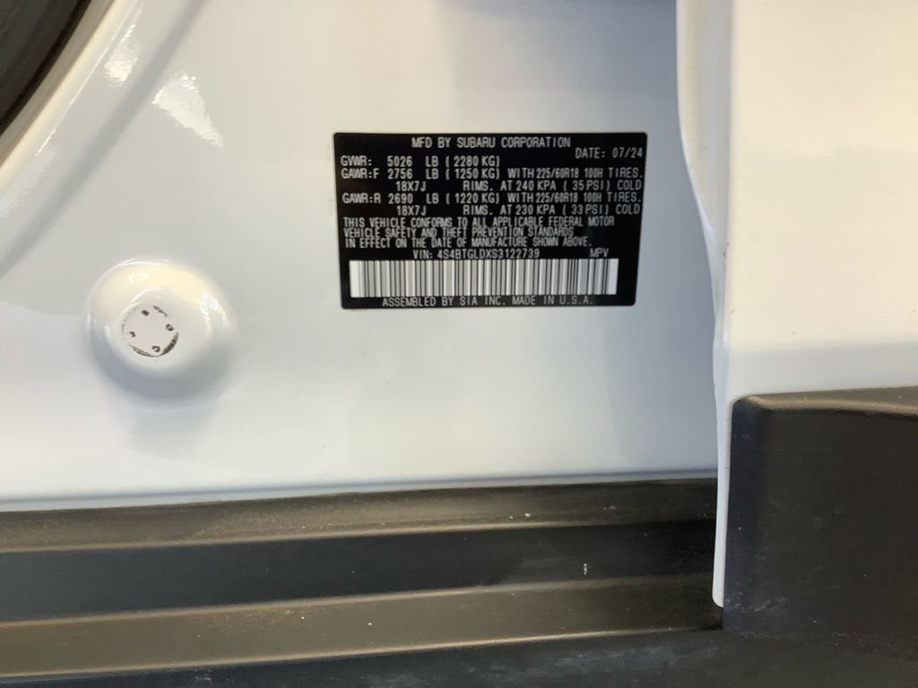 Used 2025 White Subaru Onyx Edition XT image 20
