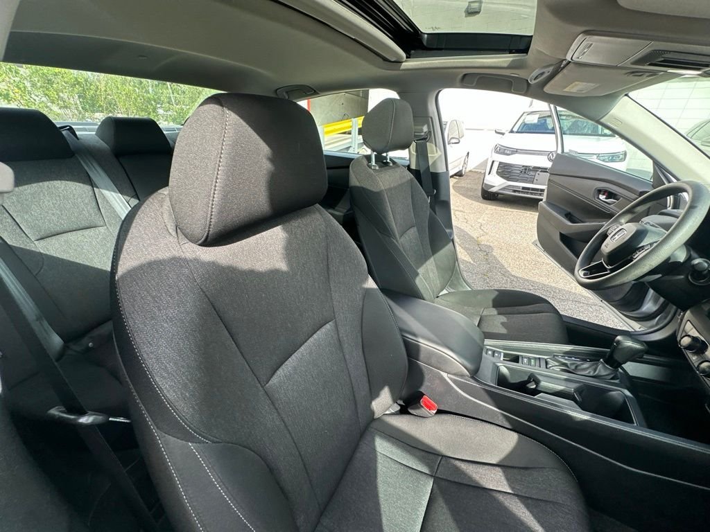 Used 2024  Honda EX image 35
