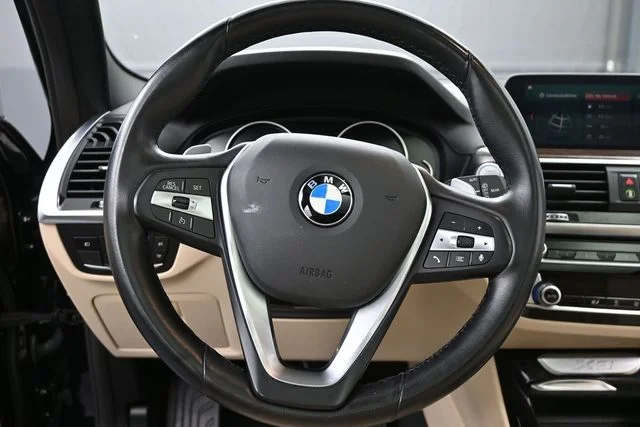 Used 2021 Black BMW sDrive30i image 13