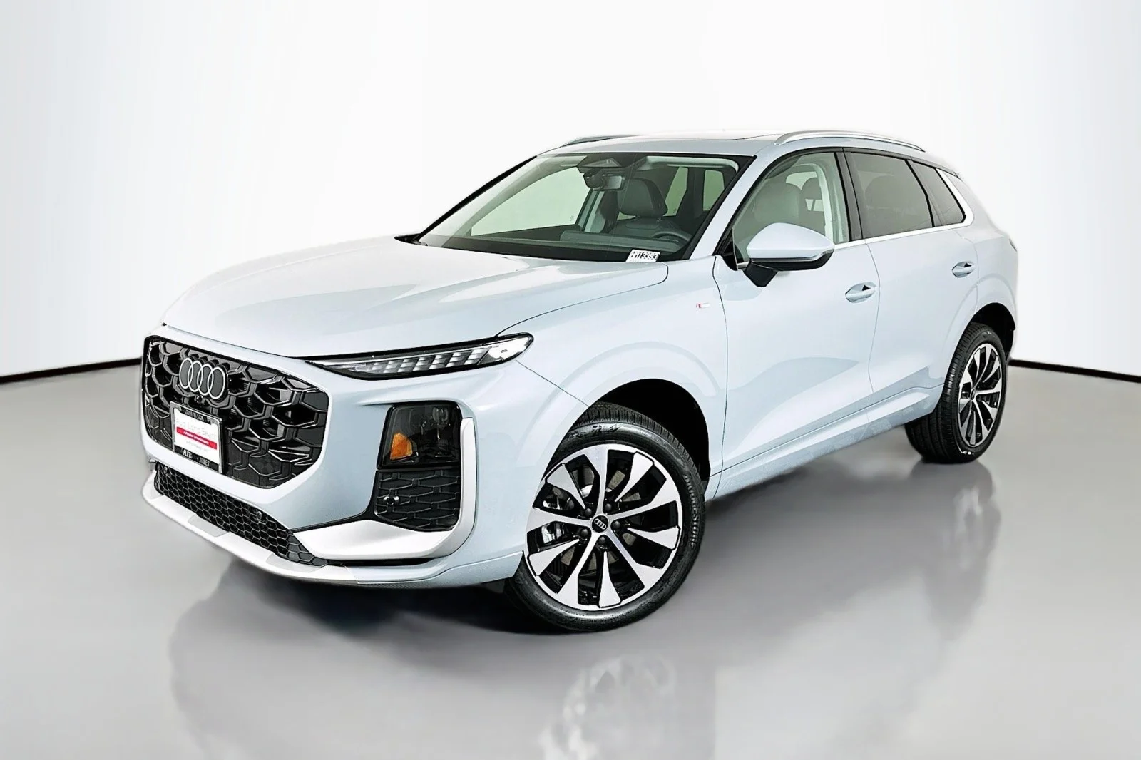 2026 Audi Q3 S line quattro's photo