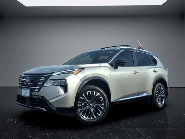 Used 2025 Gold Nissan Platinum image 3