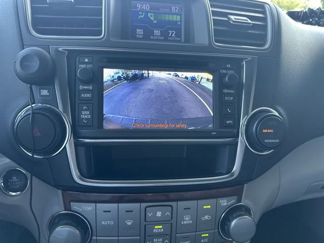Used 2013 Blue Toyota Limited image 18