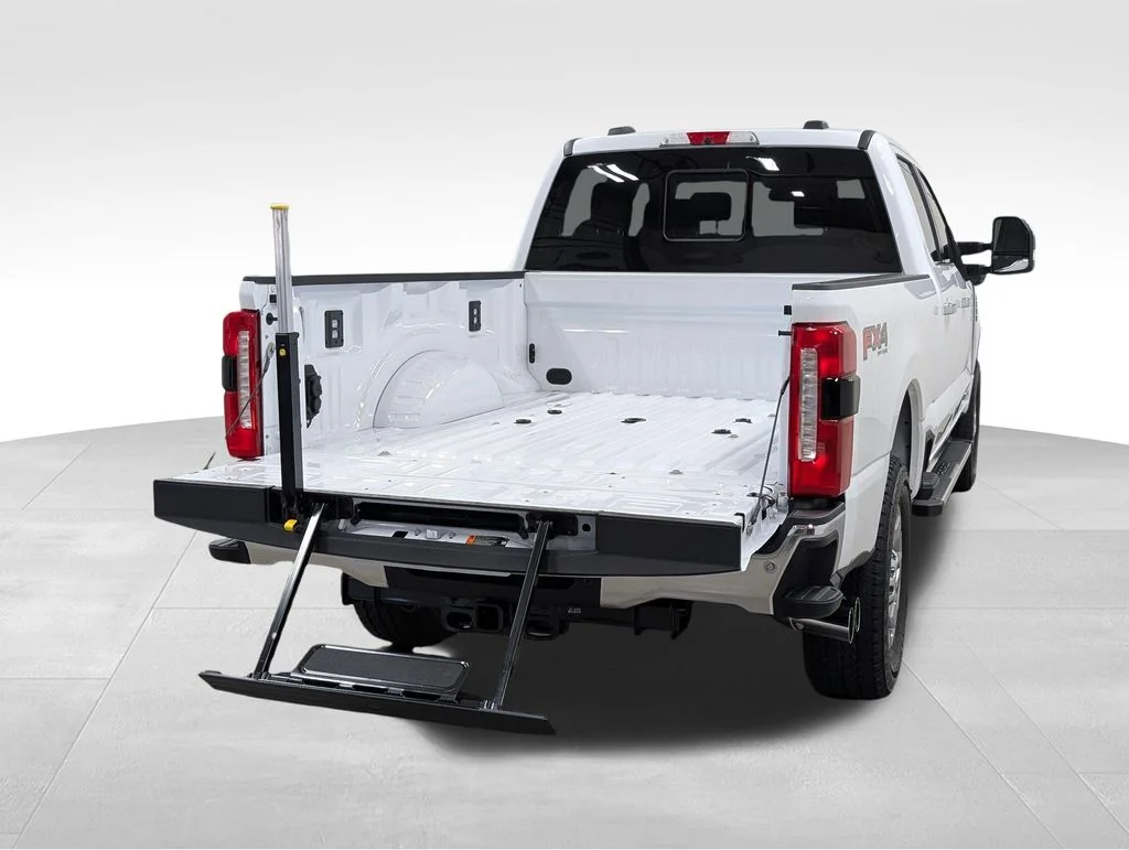 New 2026 Oxford White Ford F-250® Lariat® image 26