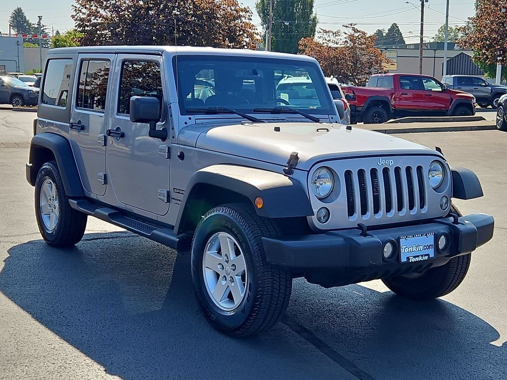 Used 2018 Billet Silver Metallic Clearcoat Jeep Unlimited Sport image 8