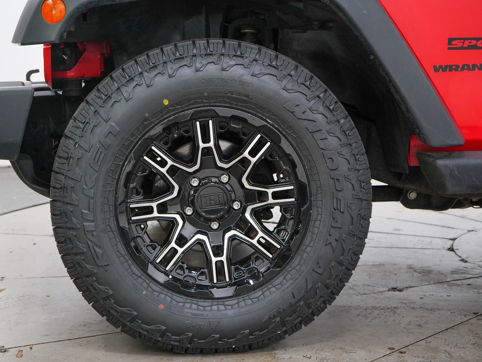 Used 2013 Rock Lobster Clearcoat Jeep Sport image 23