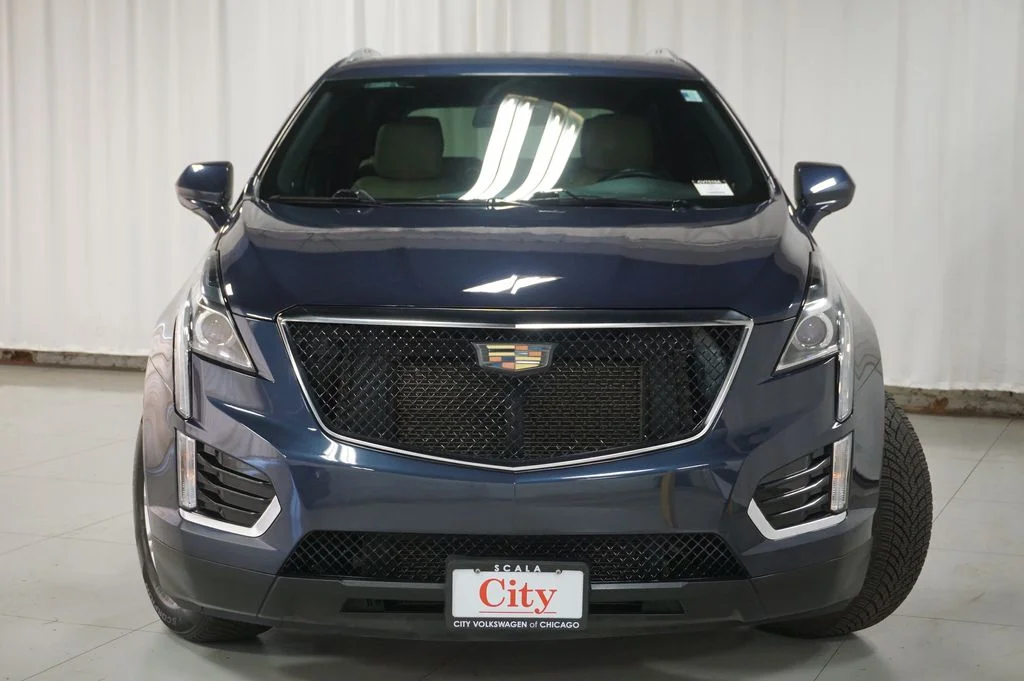 Used 2019 Harbor Blue Metallic Cadillac Base image 9