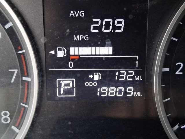 Used 2025 Gray Nissan S image 12