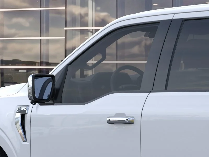 New 2026 Oxford White Ford XLT image 38