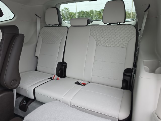 2026 GMC Acadia Denali - Photo 16