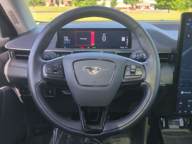 Used 2024 Black Ford Premium image 31