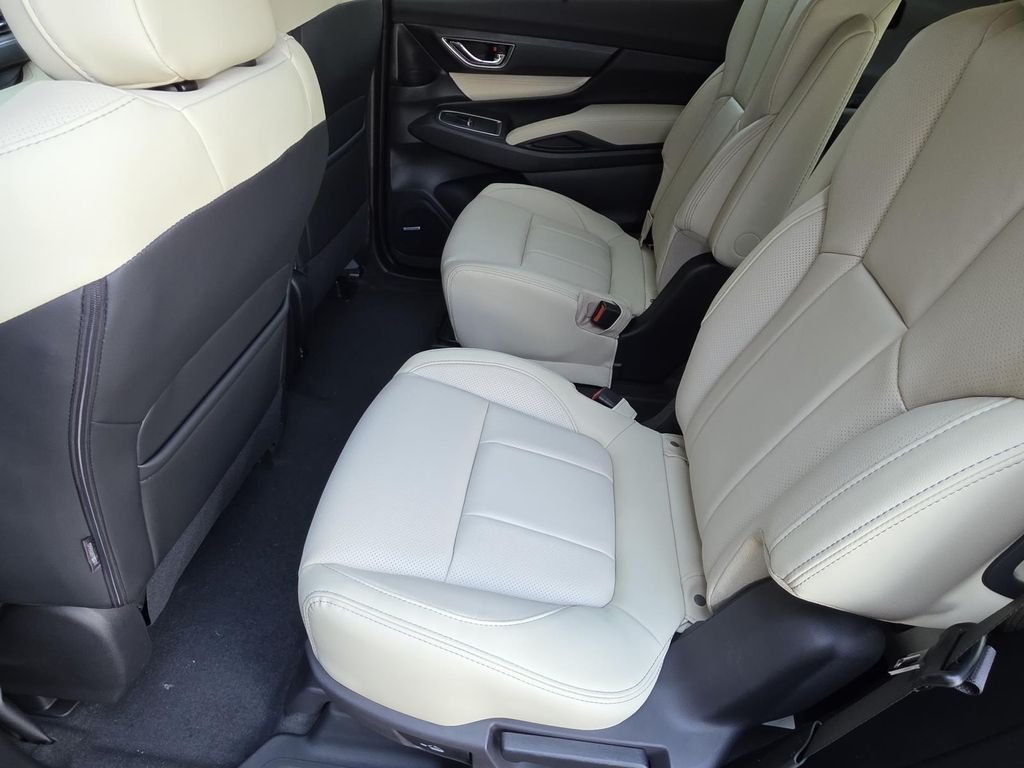 New 2026 CRYSTAL BLACK SILICA Subaru Limited 7-Passenger image 11