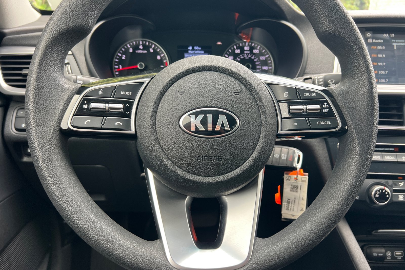 Used 2020 Snow White Pearl Kia LX image 21
