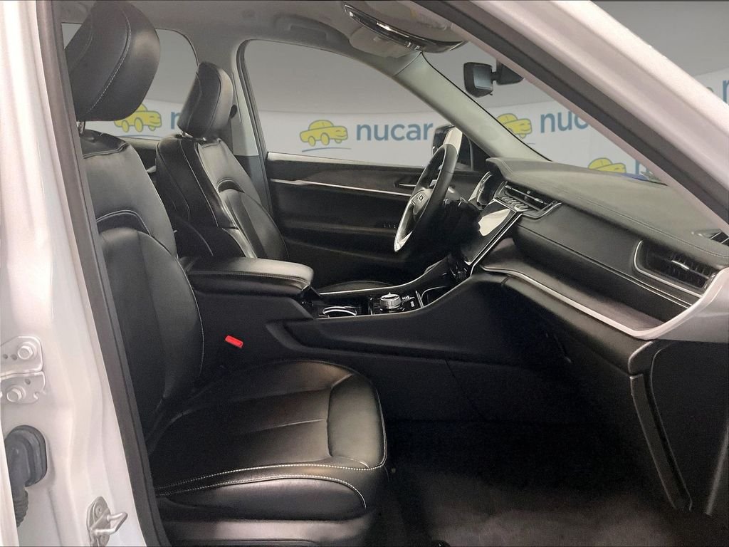 Used 2022 White Jeep Limited image 11