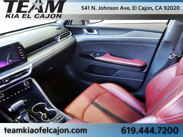 Used 2024 White Kia GT-Line image 23