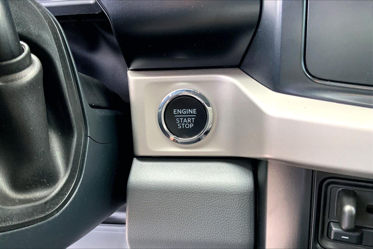 Used 2026 Avalanche Ford XLT image 31