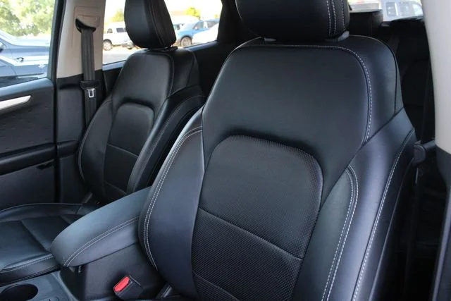 Used 2020 Blue Ford SEL image 6