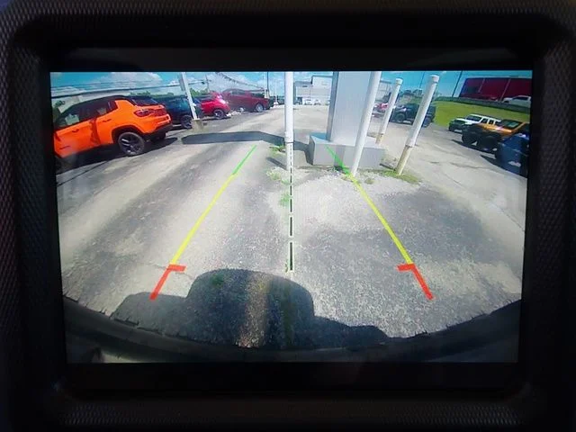 Used 2018 White Jeep Unlimited Sahara image 24