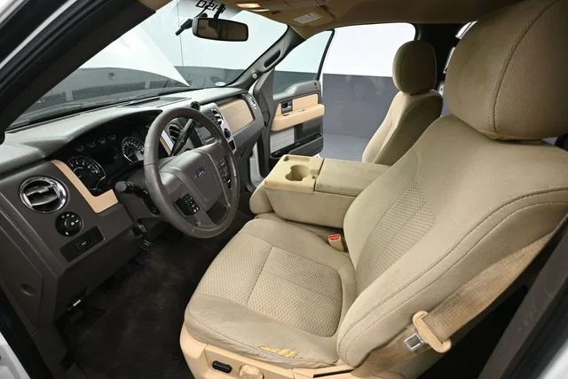 Used 2013 White Ford XLT image 16
