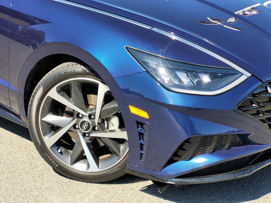 Used 2022 Blue Hyundai SEL Plus image 9
