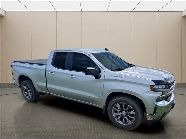 Used 2020 Silver Chevrolet LT image 22