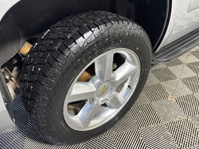 Used 2010 Silver Chevrolet LTZ image 7