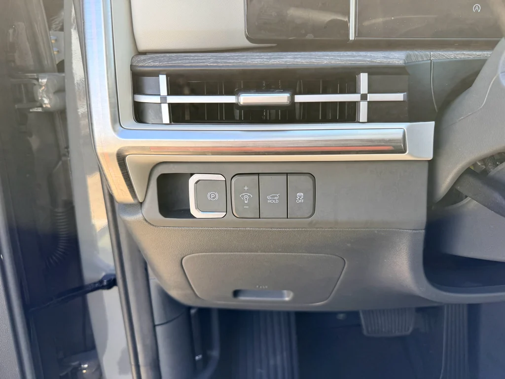 Used 2024 Hampton Gray Hyundai Calligraphy image 21