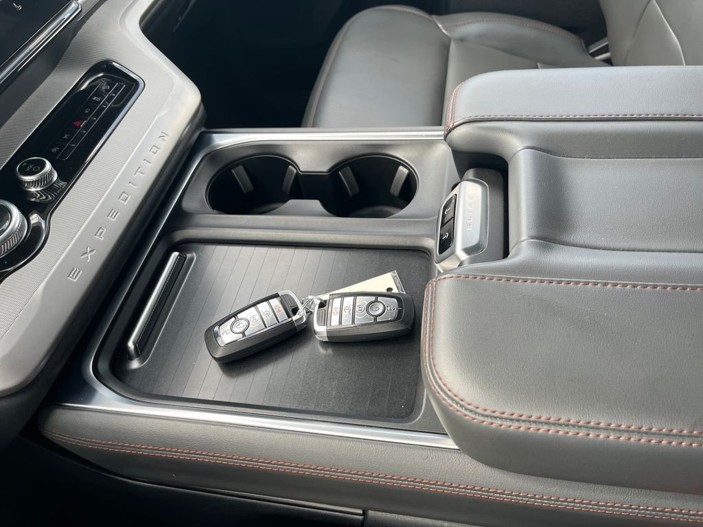 Used 2025 White Ford Active image 21