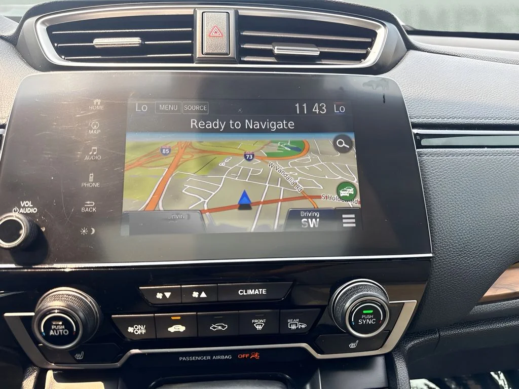 Used 2020 White Honda Touring image 11