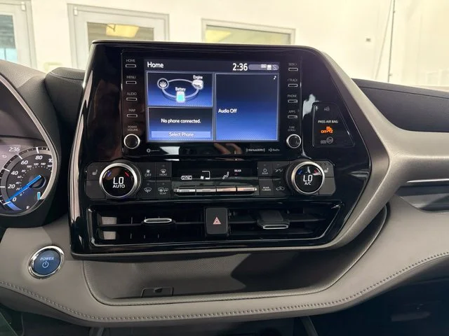 Used 2022 Gray Toyota XLE image 27