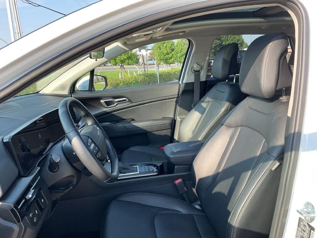 Used 2026 White Kia EX image 12