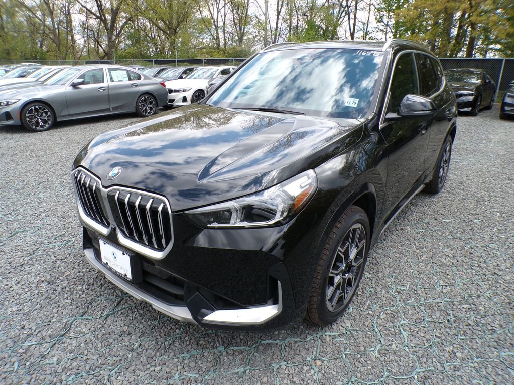 2025 BMW X1 28i