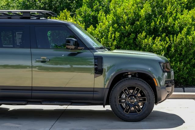 New 2026 Woolstone Green Land Rover S image 13