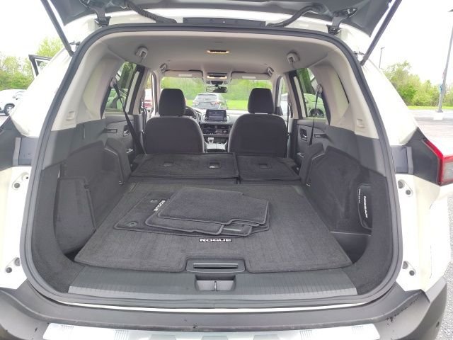 Used 2023 White Nissan SV image 26