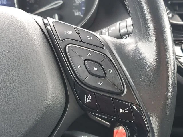 Used 2018 Blue Toyota XLE image 12