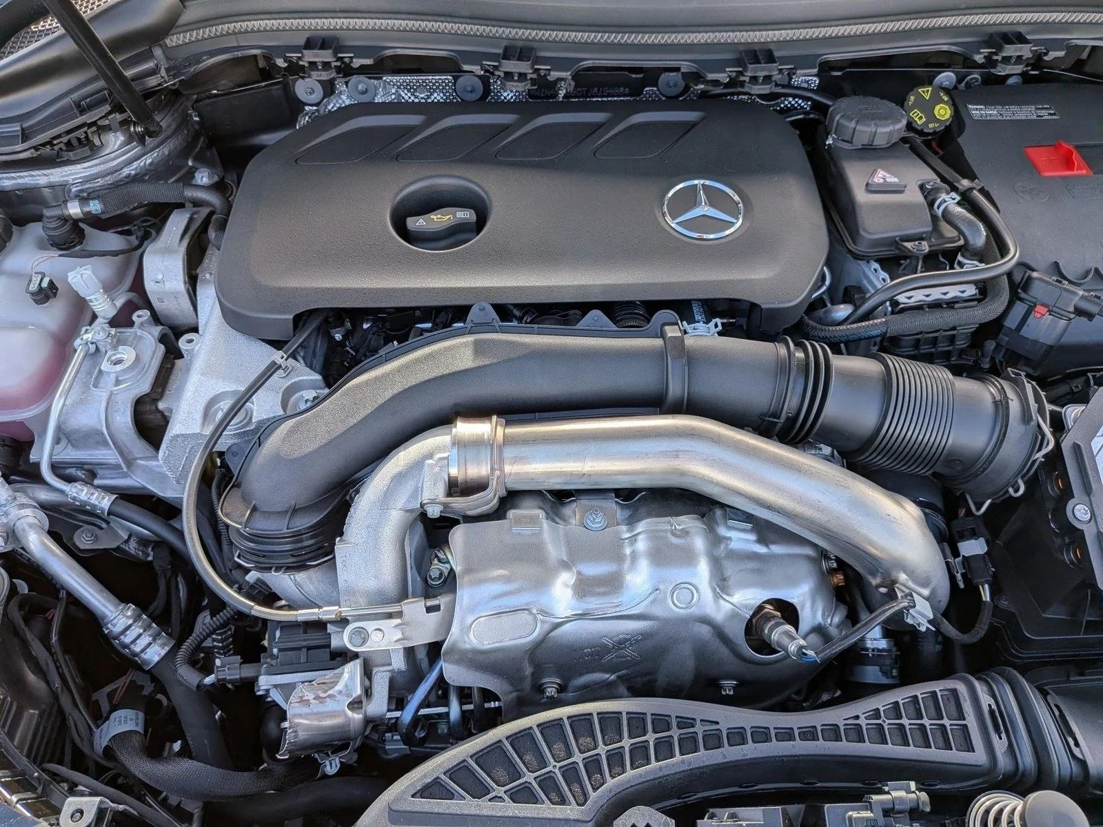 Used 2026 Mountain Grey Metallic Mercedes-Benz GLA 250 image 16