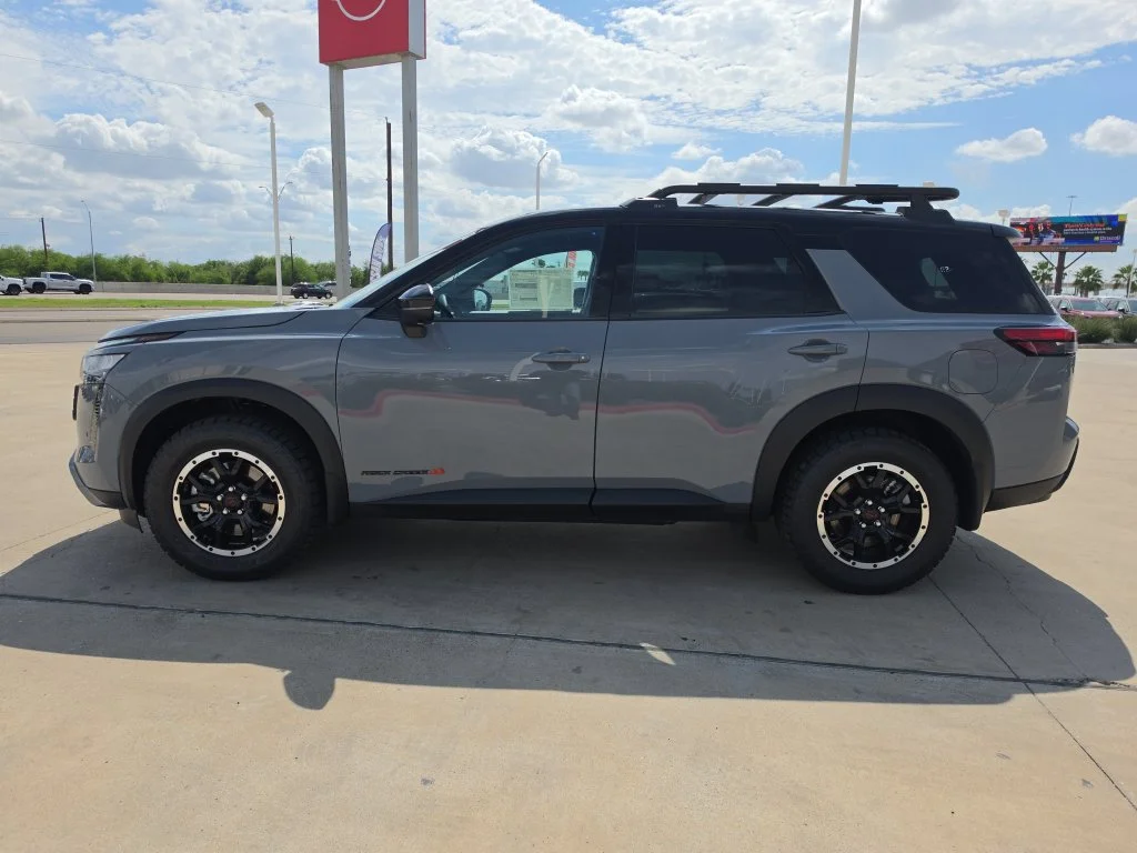 New 2026 Boulder Gray Pearl / Super Black Two-tone Nissan Rock Creek® image 3