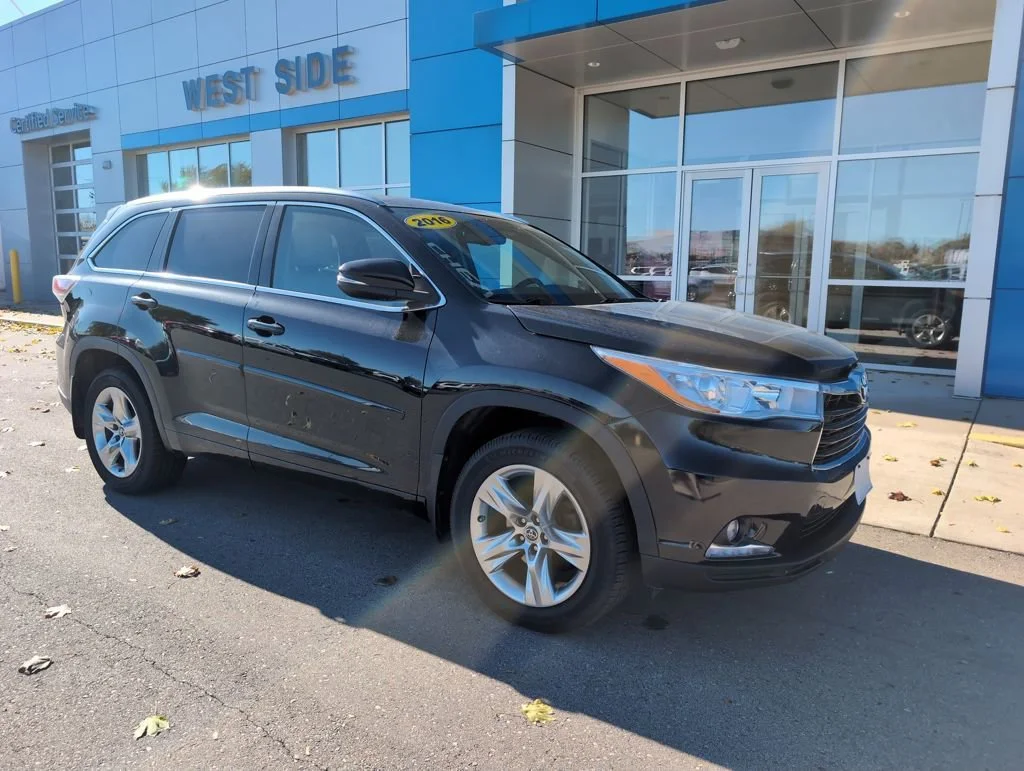 Used 2016 Toyota Highlander Limited with VIN 5TDDKRFH7GS265602 for sale in Berlin, WI